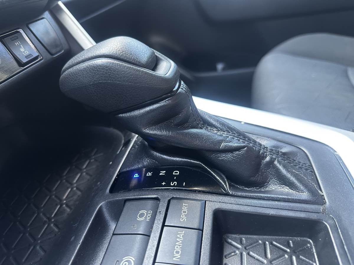 2019 Toyota RAV4 XLE photo 25