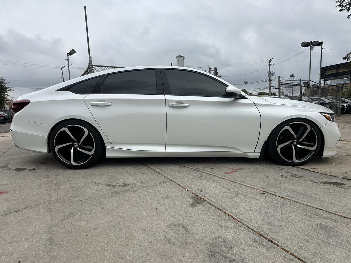 2018 Honda Accord Sport 1.5T photo 2