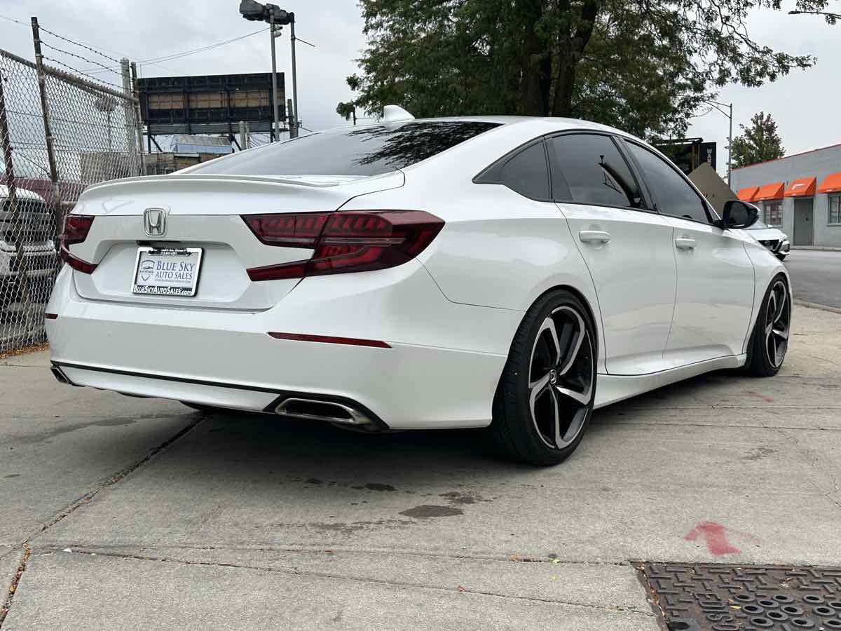 2018 Honda Accord Sport 1.5T photo 3