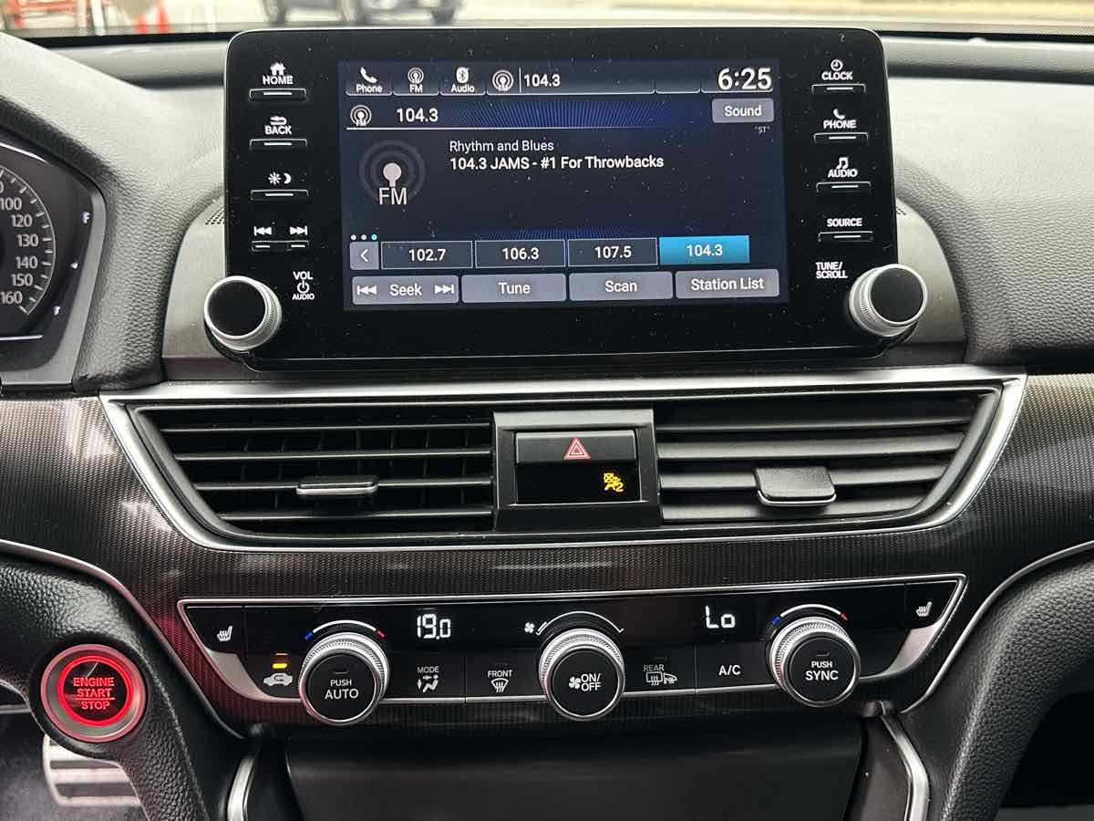2018 Honda Accord Sport 1.5T photo 17