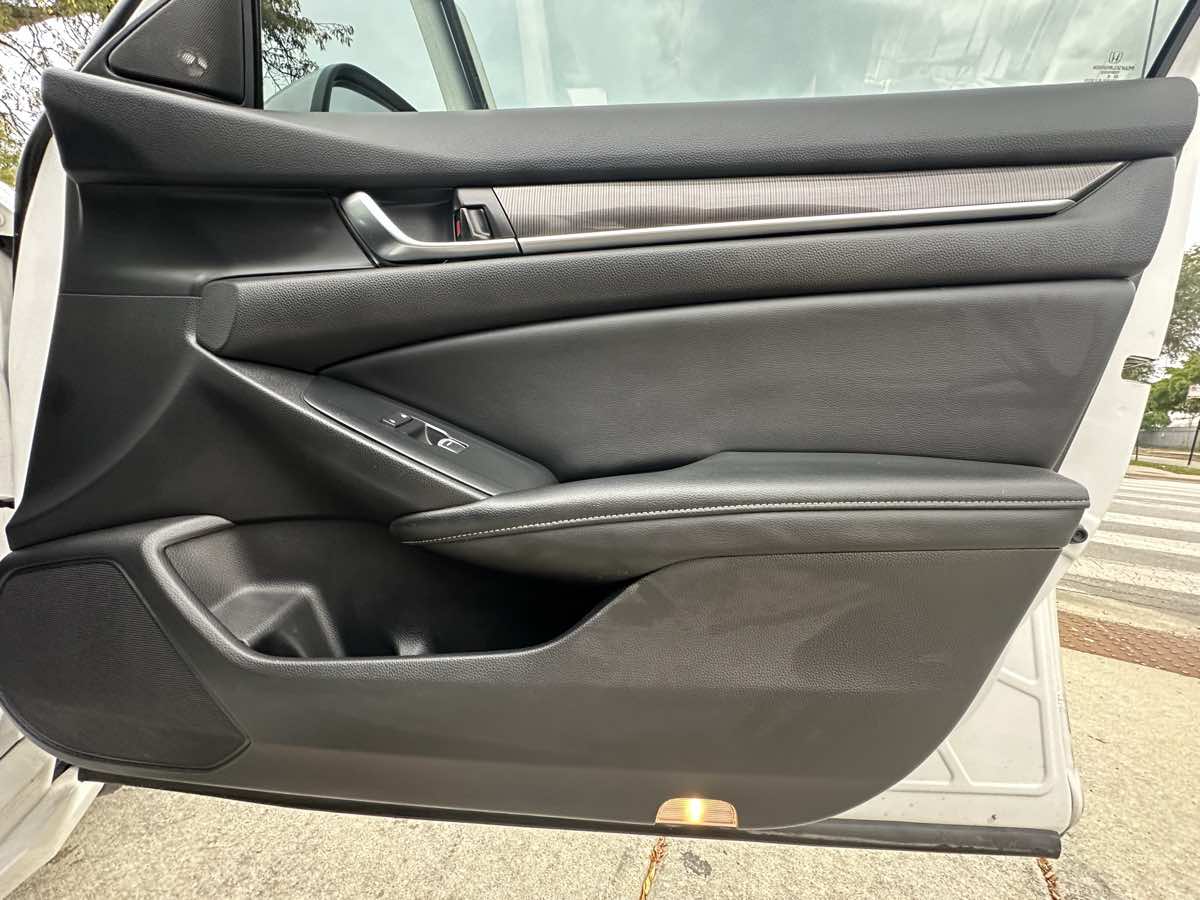 2018 Honda Accord Sport 1.5T photo 21
