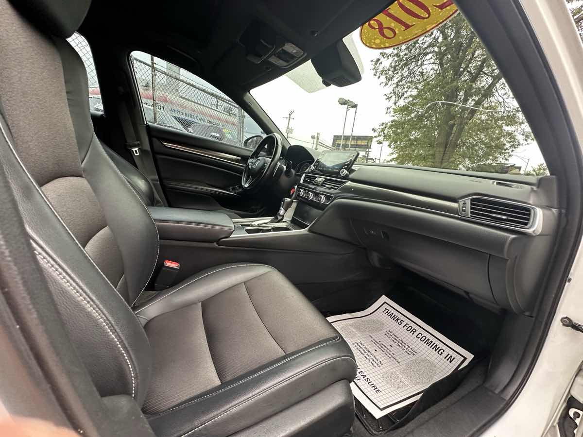 2018 Honda Accord Sport 1.5T photo 23