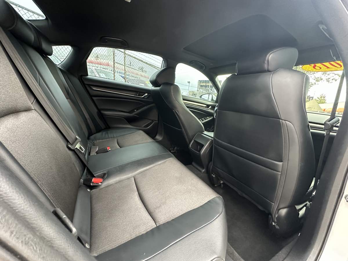 2018 Honda Accord Sport 1.5T photo 26