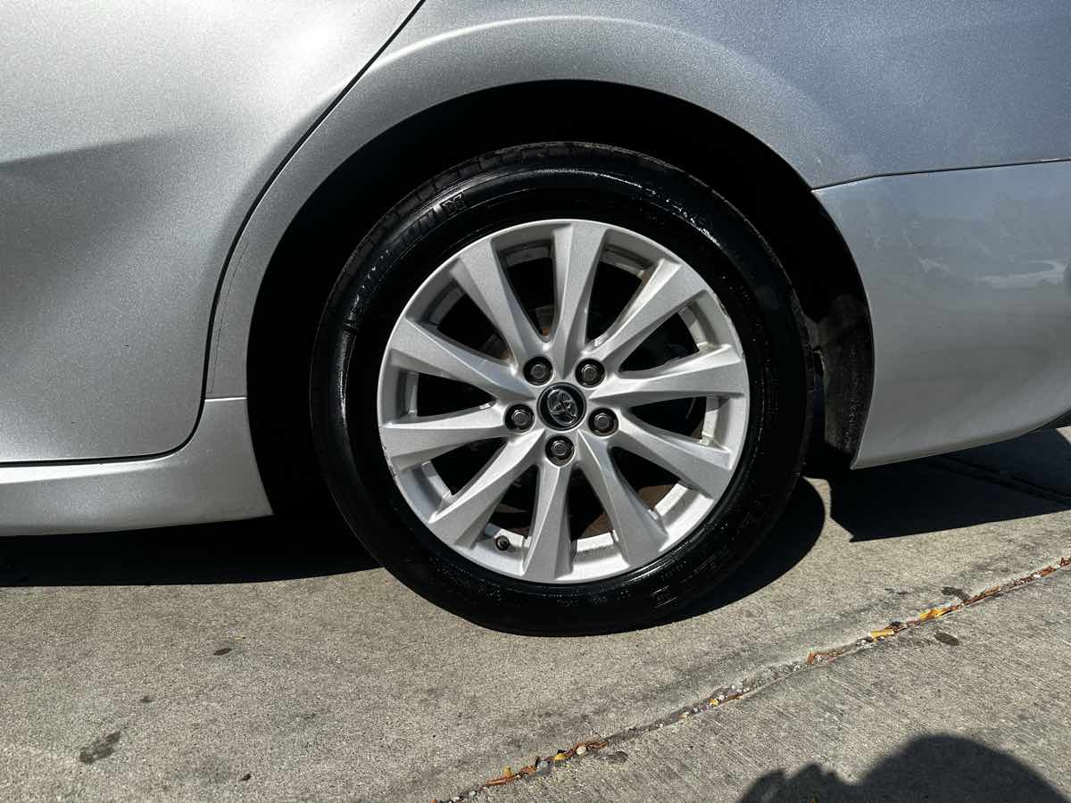 2018 Toyota Camry LE photo 8