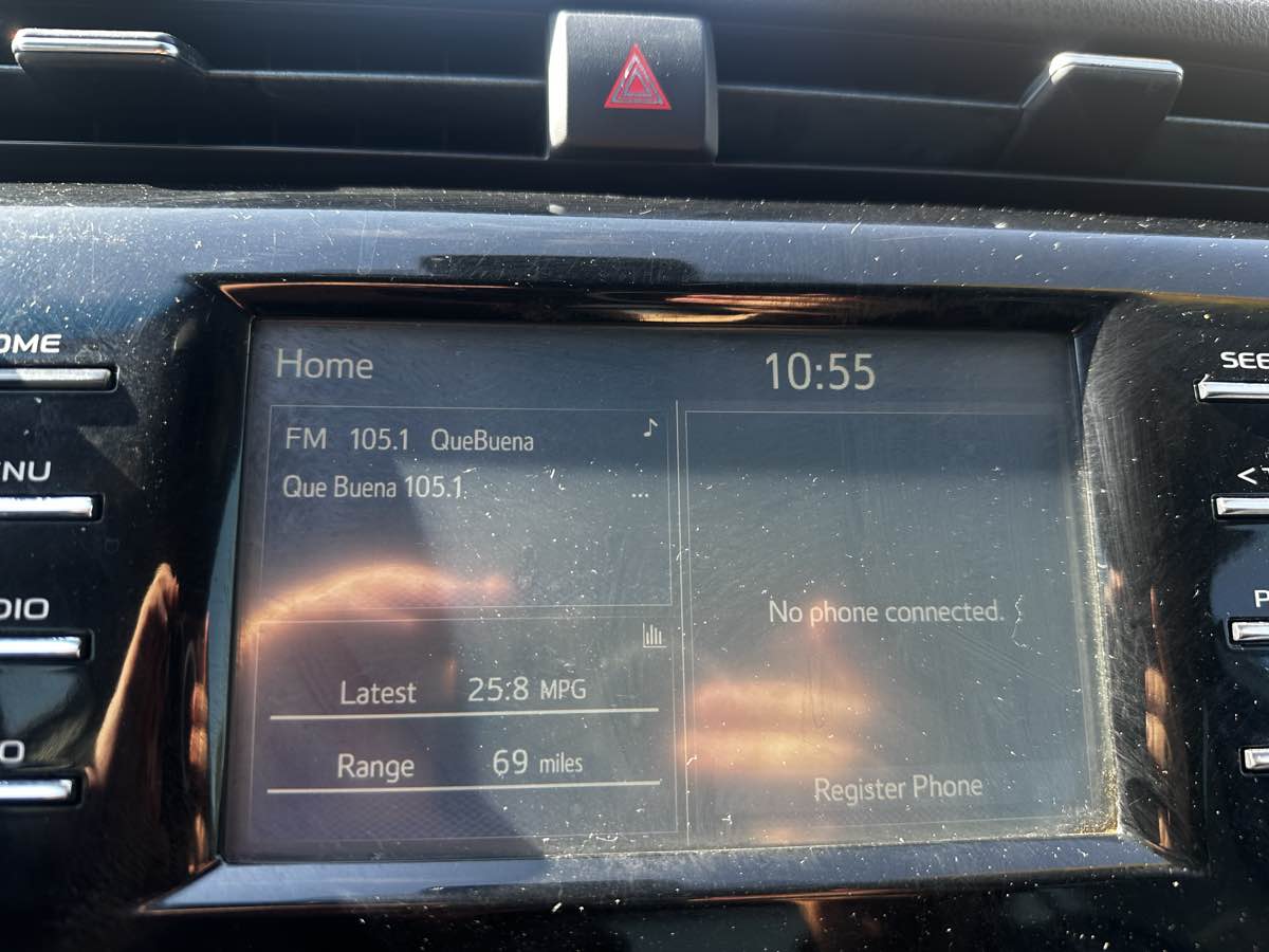 2018 Toyota Camry LE photo 24