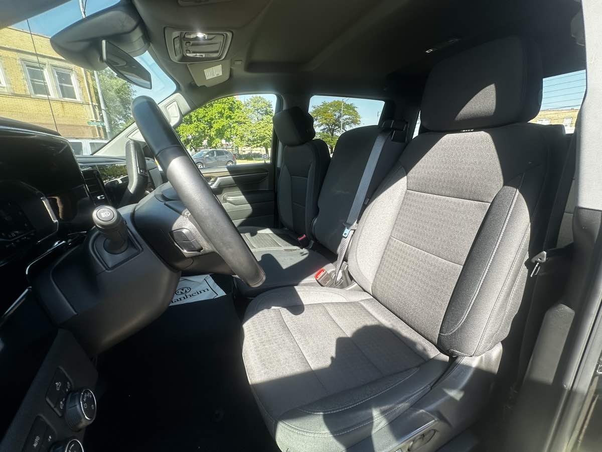 2024 Chevrolet Silverado 1500 LT photo 11