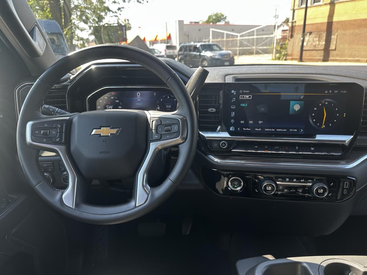 2024 Chevrolet Silverado 1500 LT photo 14