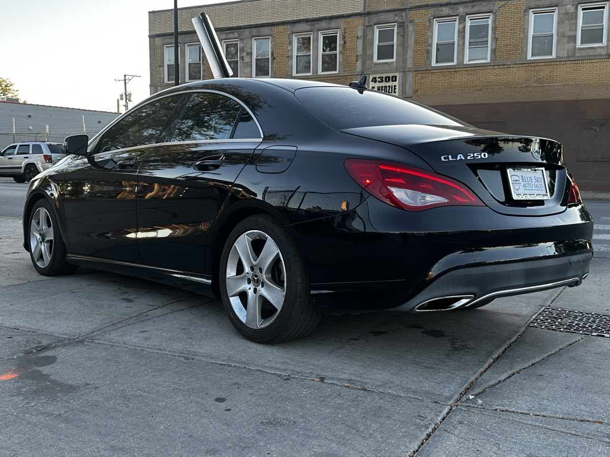 2019 Mercedes Benz CLA 250 photo 4
