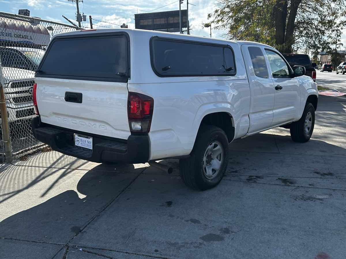 2023 Toyota Tacoma SR photo 4