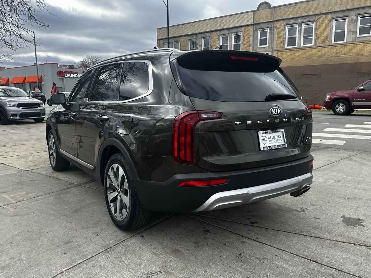 2021 Kia Telluride S photo 2