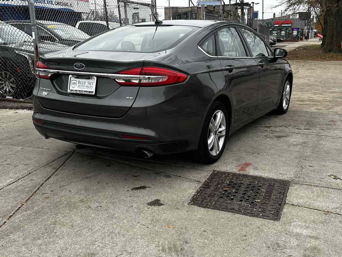 2018 Ford Fusion SE photo 4