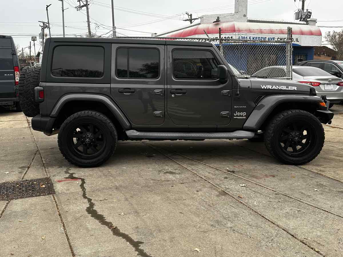 2019 Jeep Wrangler Unlimited Sahara photo 3