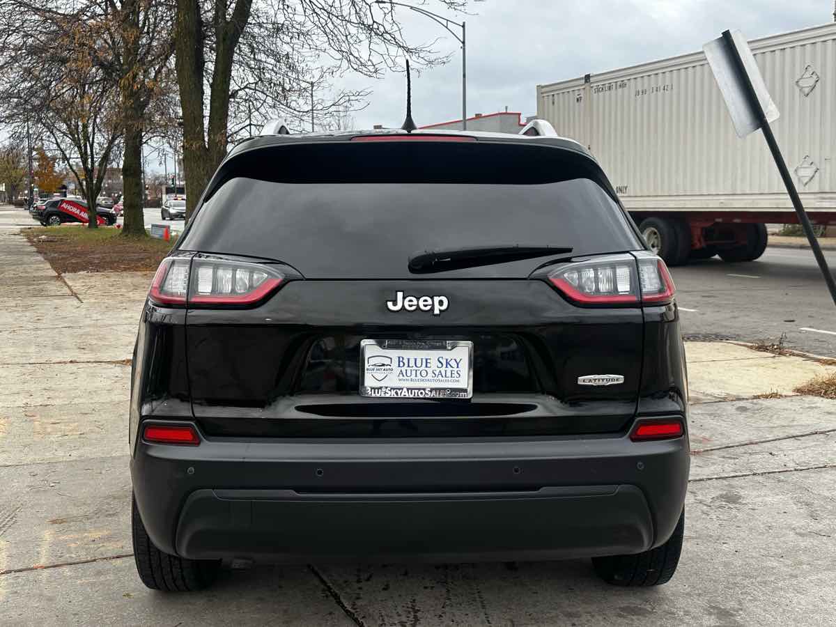 2019 Jeep Cherokee Latitude photo 3