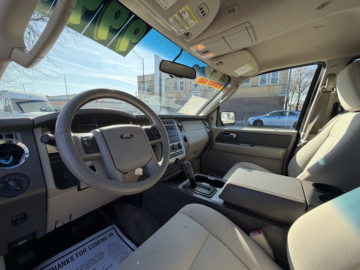 2013 Ford Expedition XLT - Photo 15