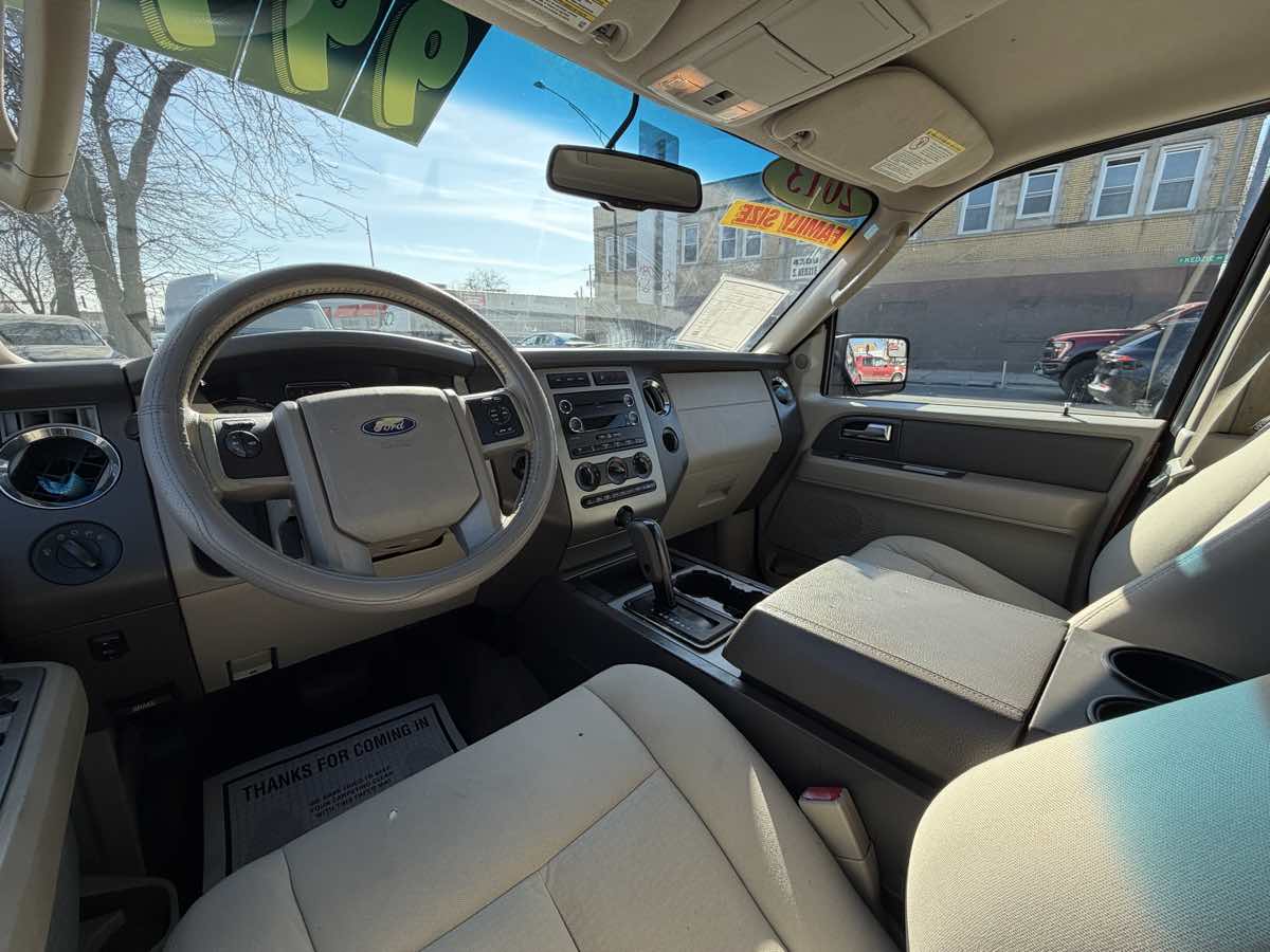 2013 Ford Expedition XLT - Photo 19