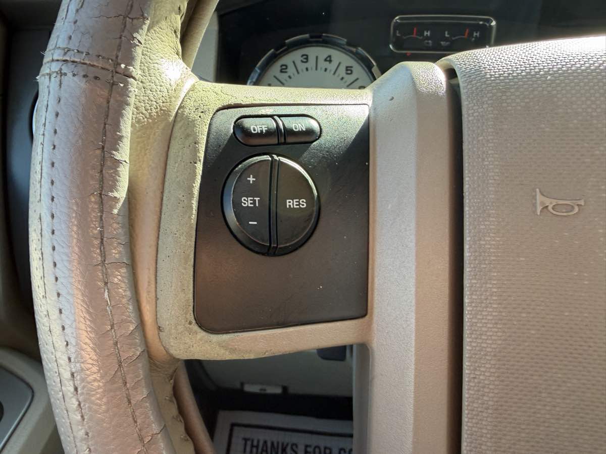 2013 Ford Expedition XLT - Photo 32