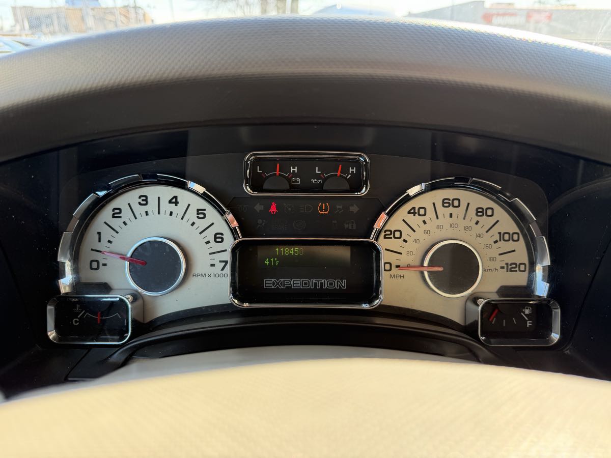 2013 Ford Expedition XLT - Photo 34