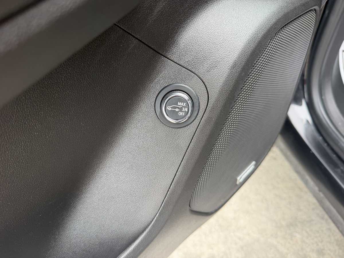 2021 GMC Acadia SLT - Photo 13
