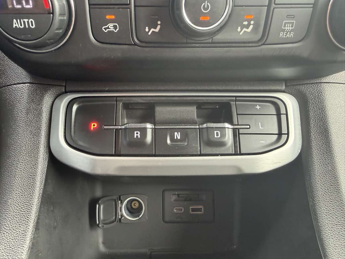 2021 GMC Acadia SLT - Photo 39