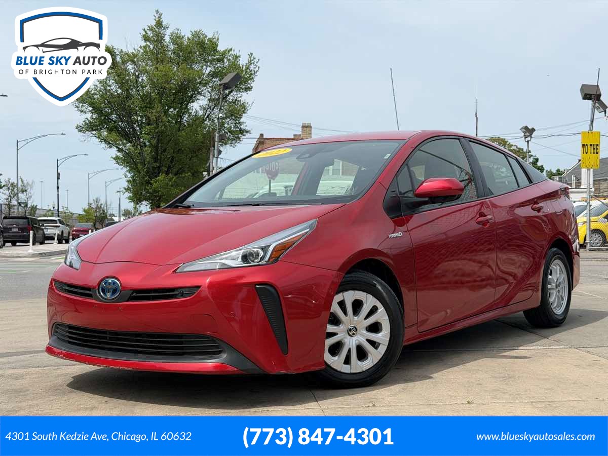 2022 Toyota Prius L Eco FWD's photo