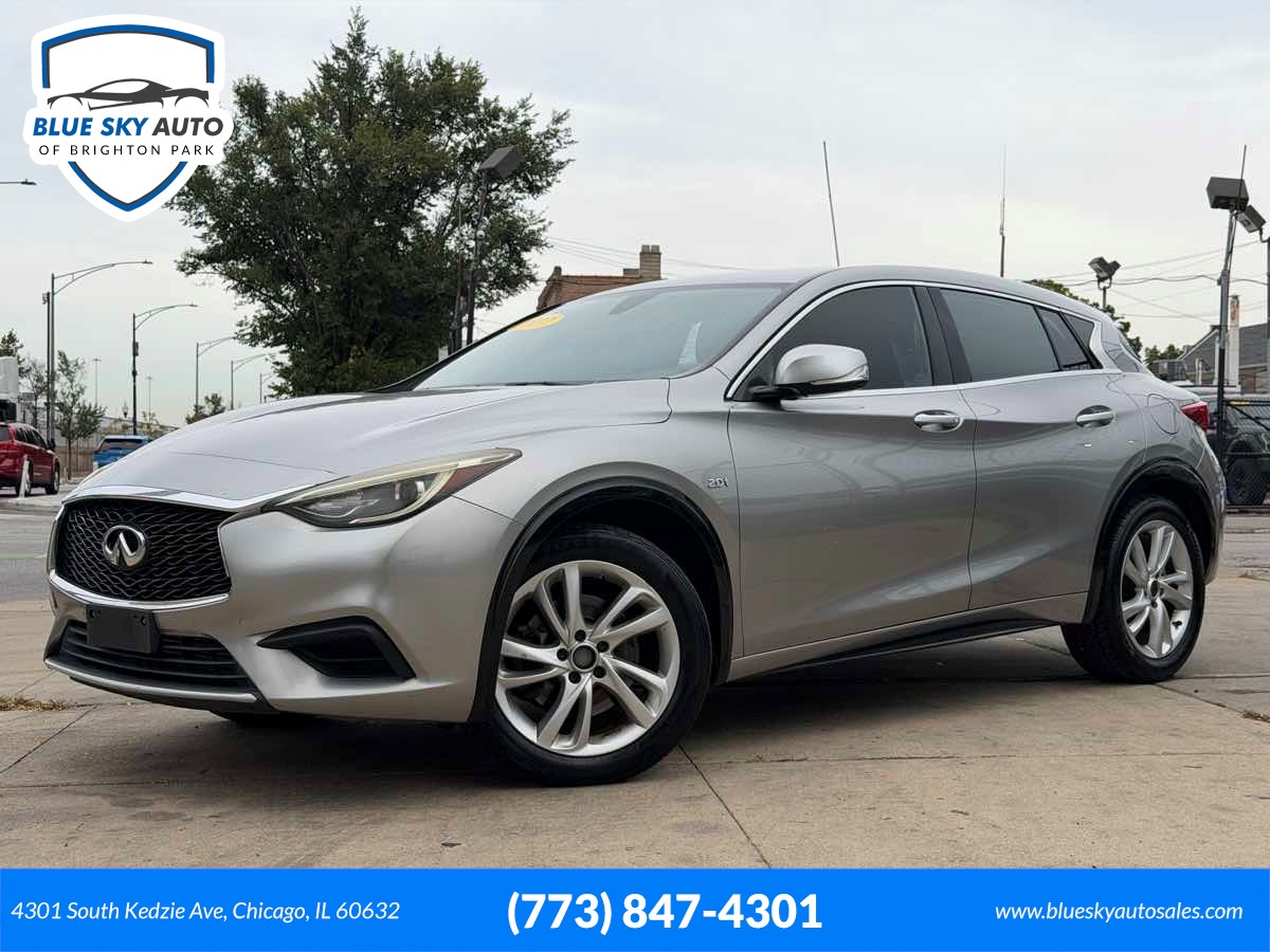 2017 INFINITI QX30 