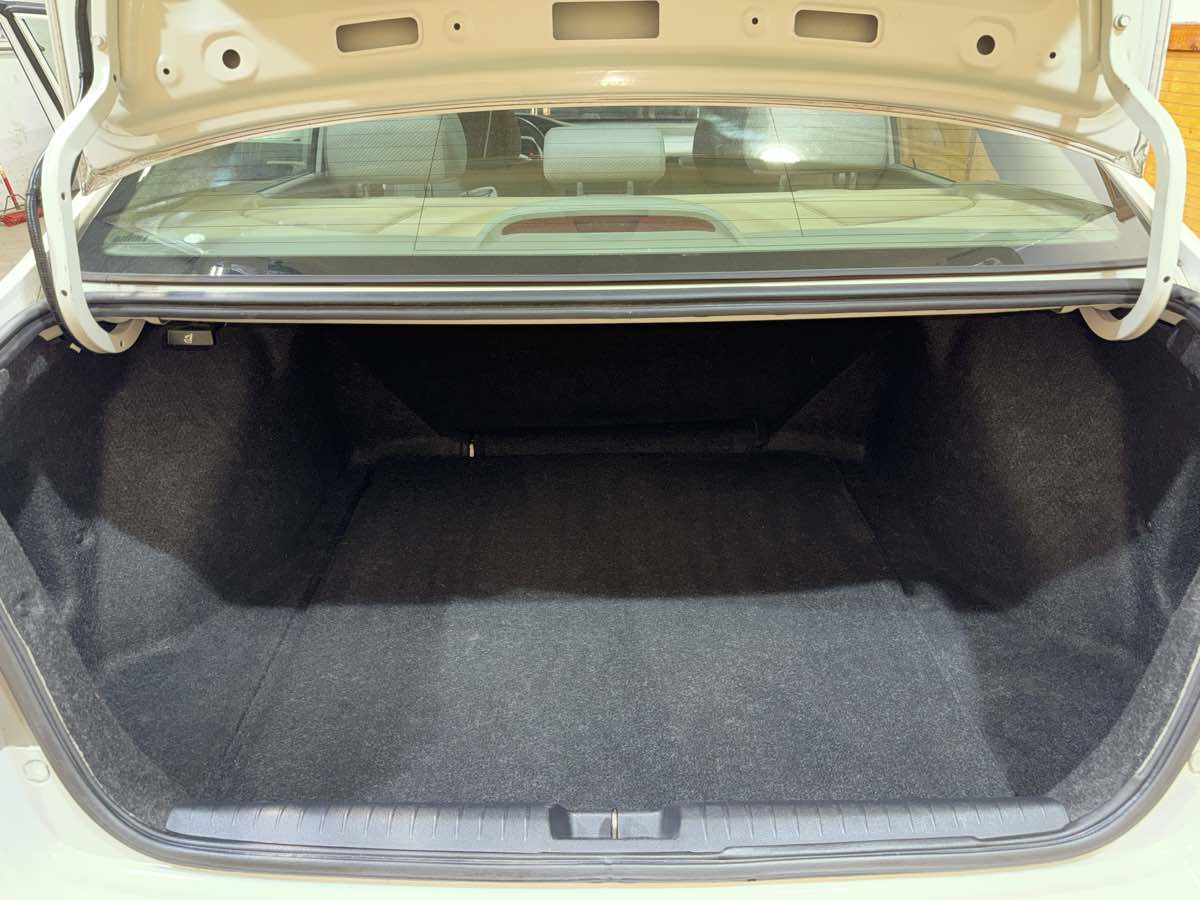 2010 Honda Civic LX photo 13
