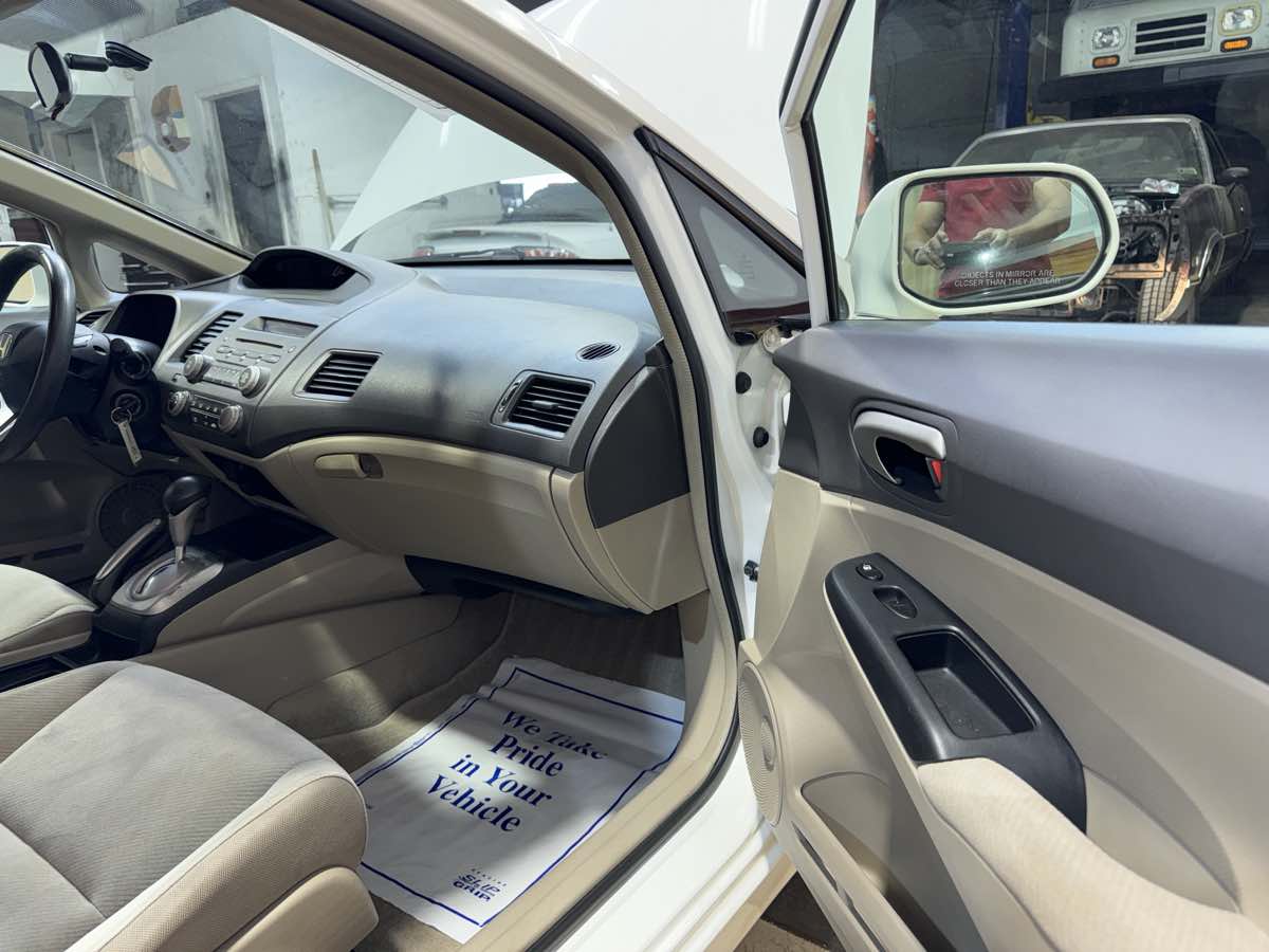 2010 Honda Civic LX photo 22