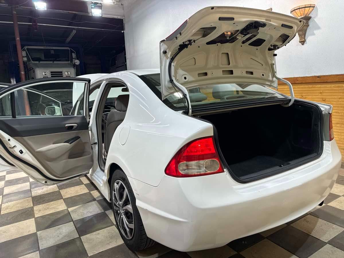 2010 Honda Civic LX photo 12