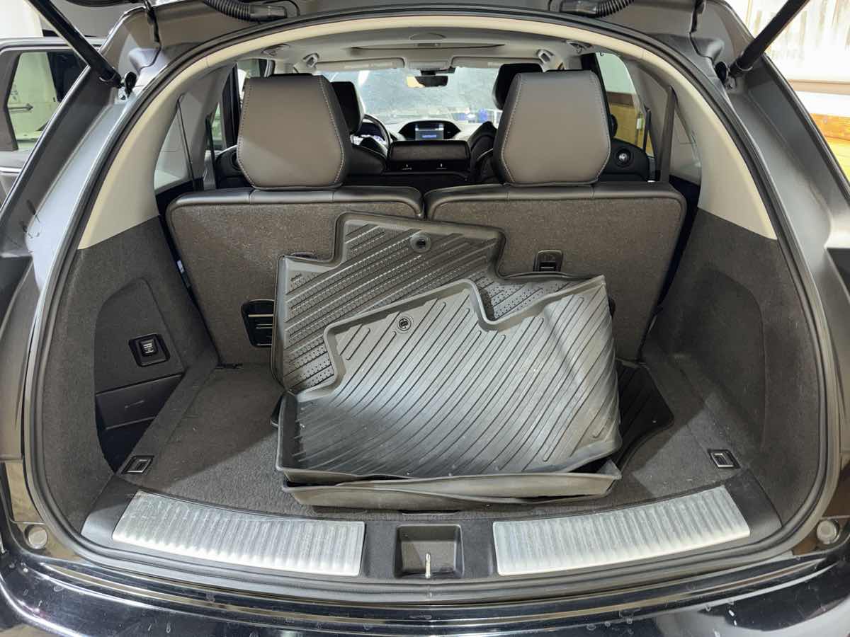 2016 Acura MDX Advance photo 12