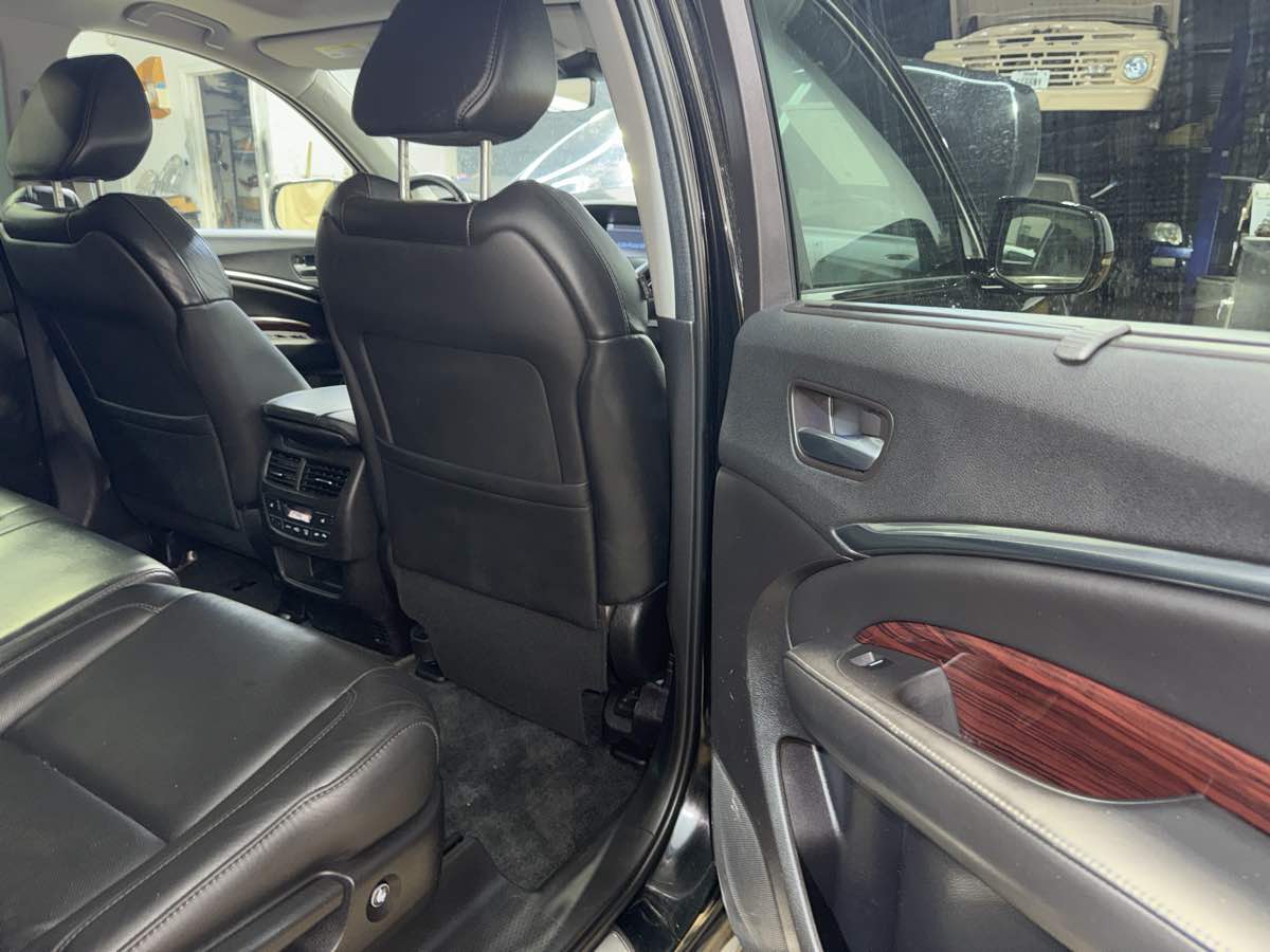 2016 Acura MDX Advance photo 23