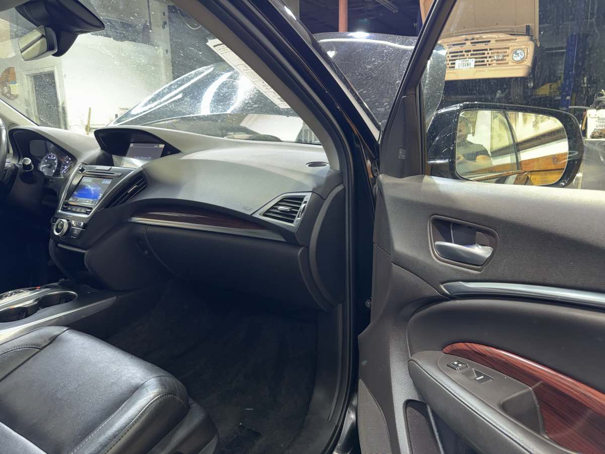2016 Acura MDX Advance photo 25