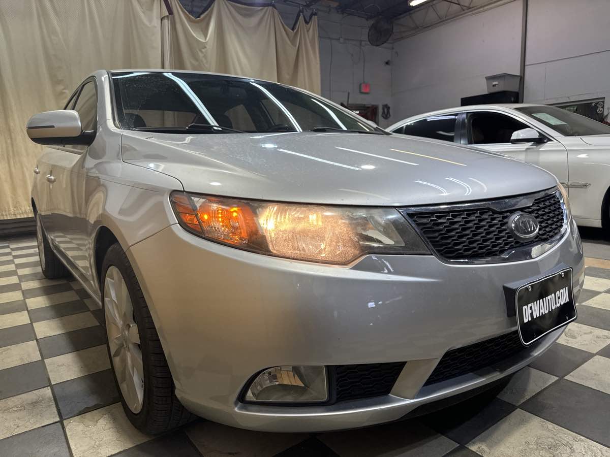 2011 Kia Forte SX photo 5