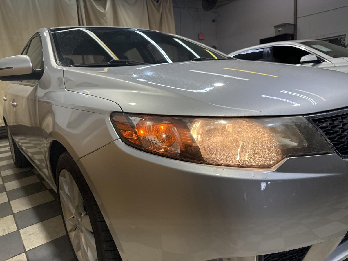 2011 Kia Forte SX photo 6