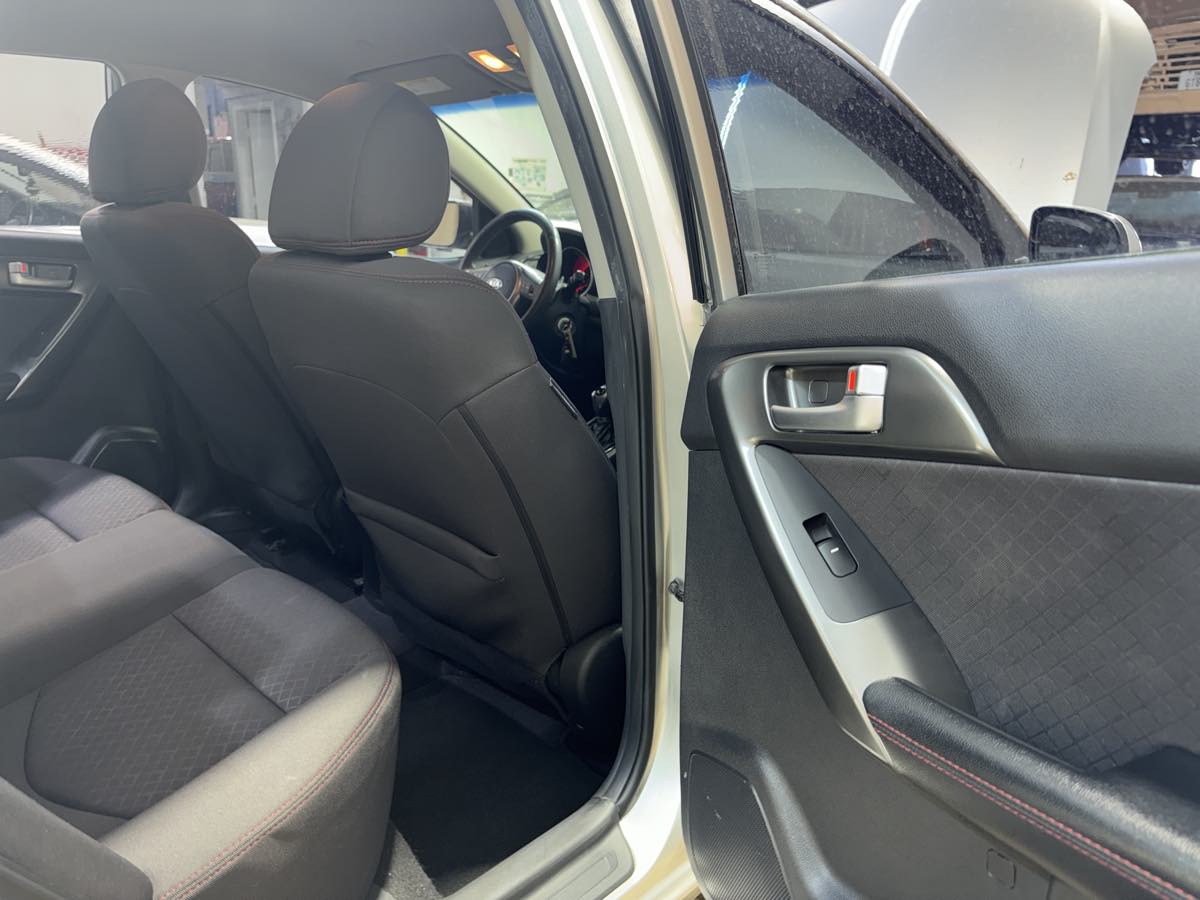 2011 Kia Forte SX photo 23