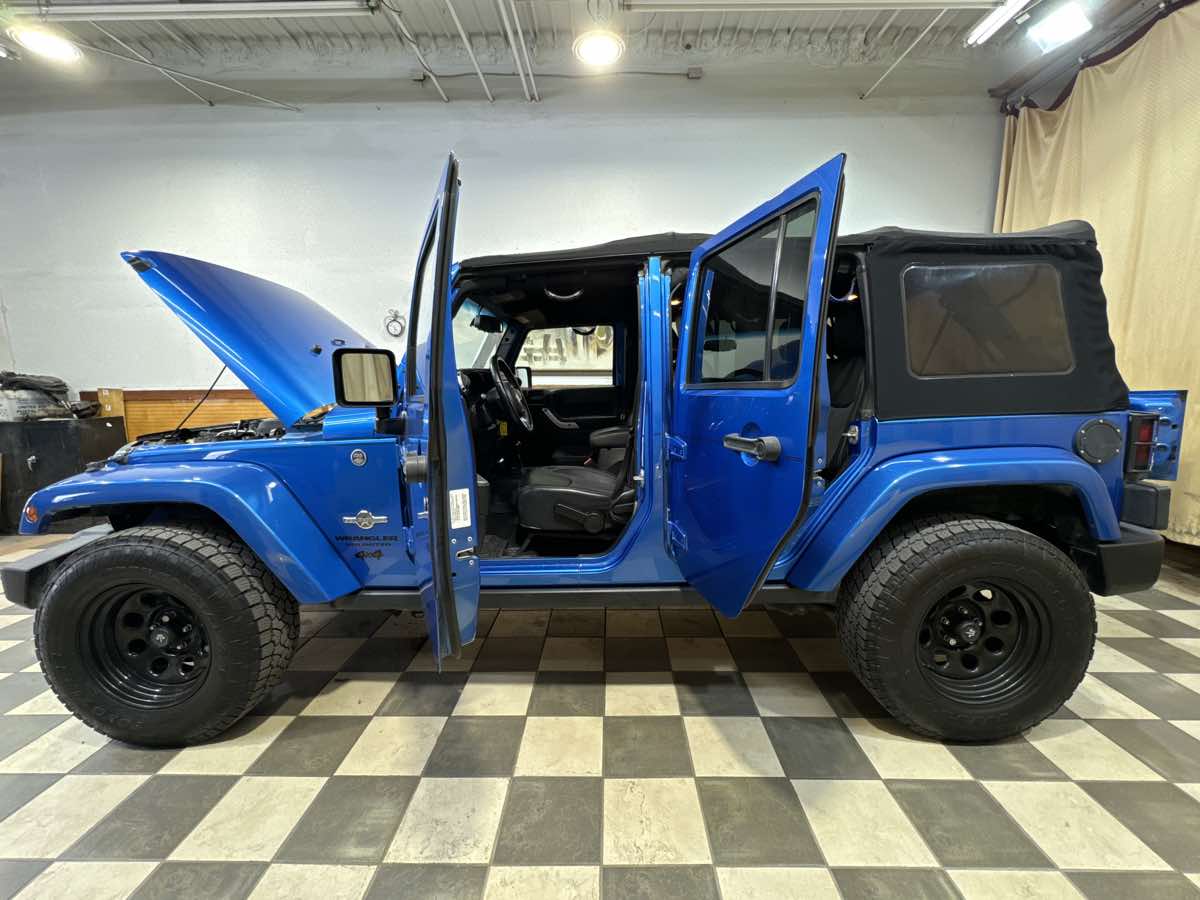 2014 Jeep Wrangler Unlimited Freedom photo 12