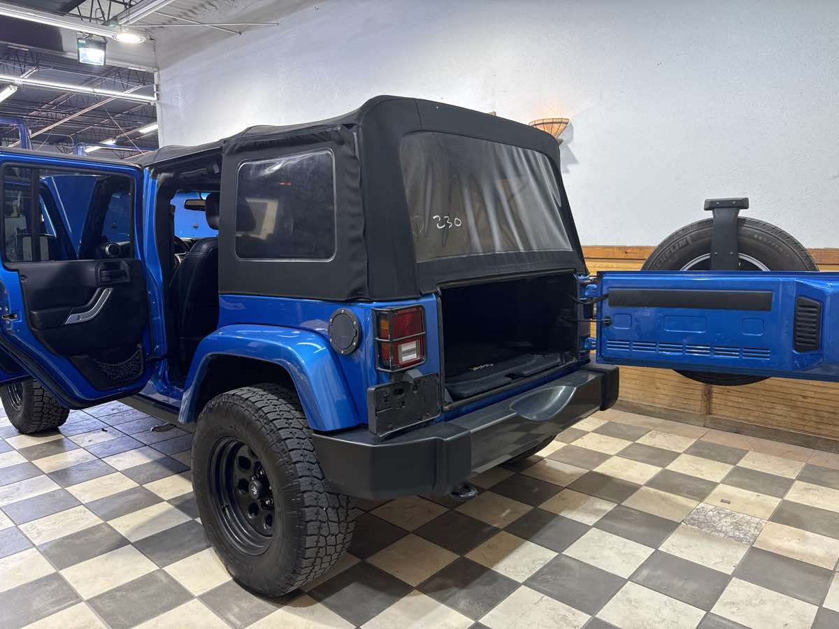 2014 Jeep Wrangler Unlimited Freedom photo 13