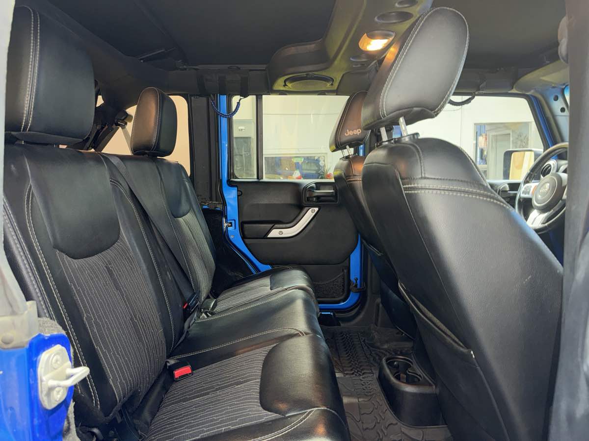 2014 Jeep Wrangler Unlimited Freedom photo 23
