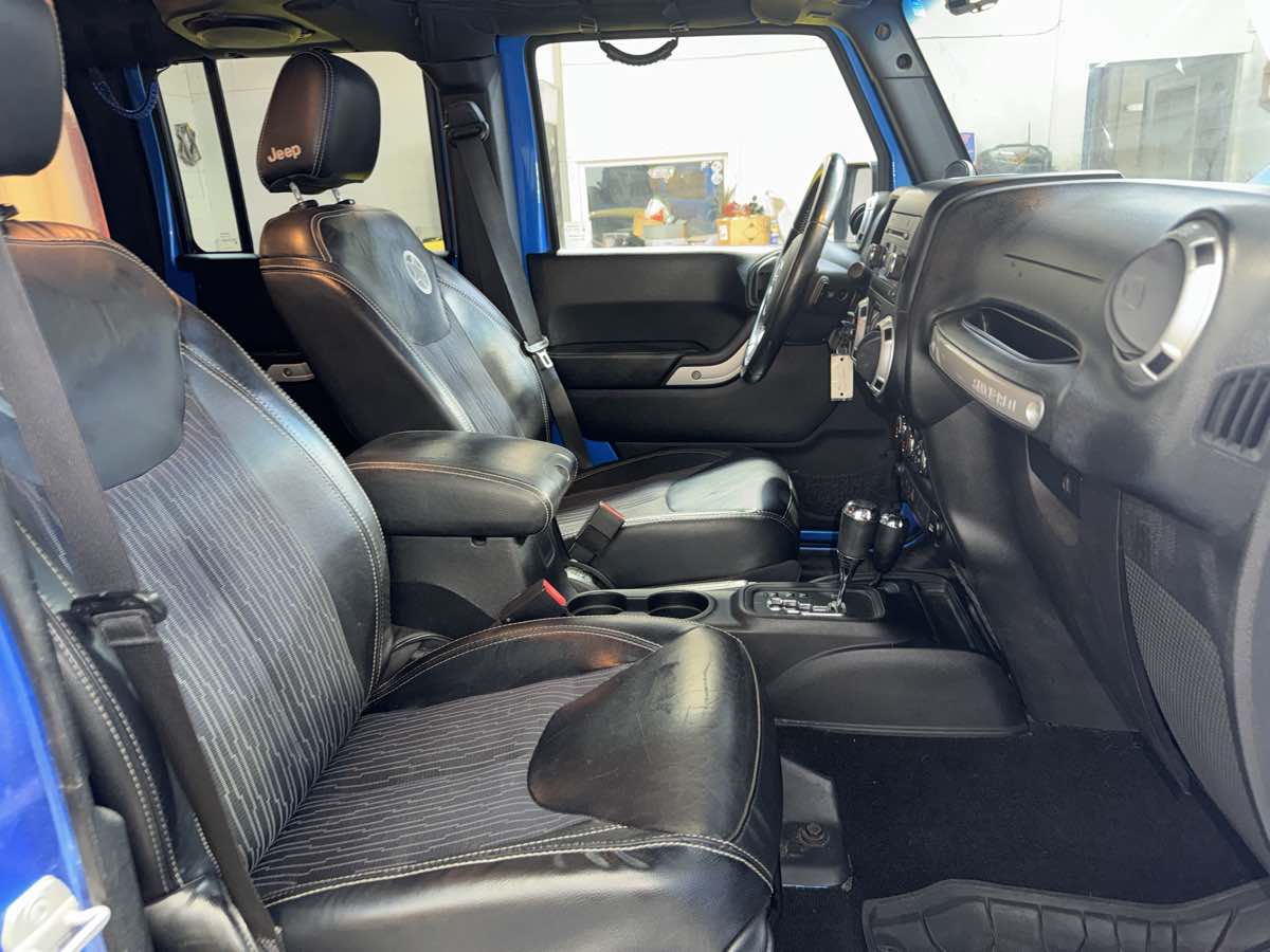 2014 Jeep Wrangler Unlimited Freedom photo 24