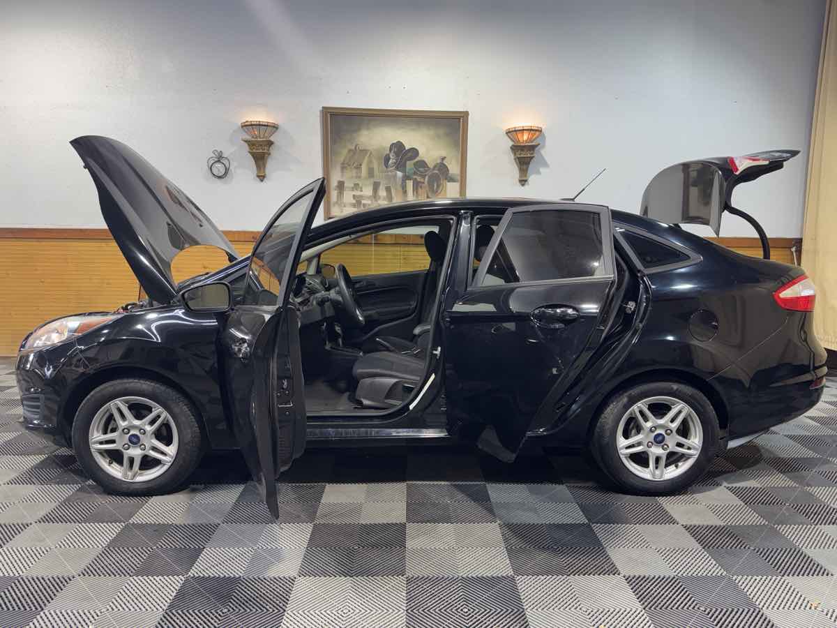 2019 Ford Fiesta SE - Photo 12