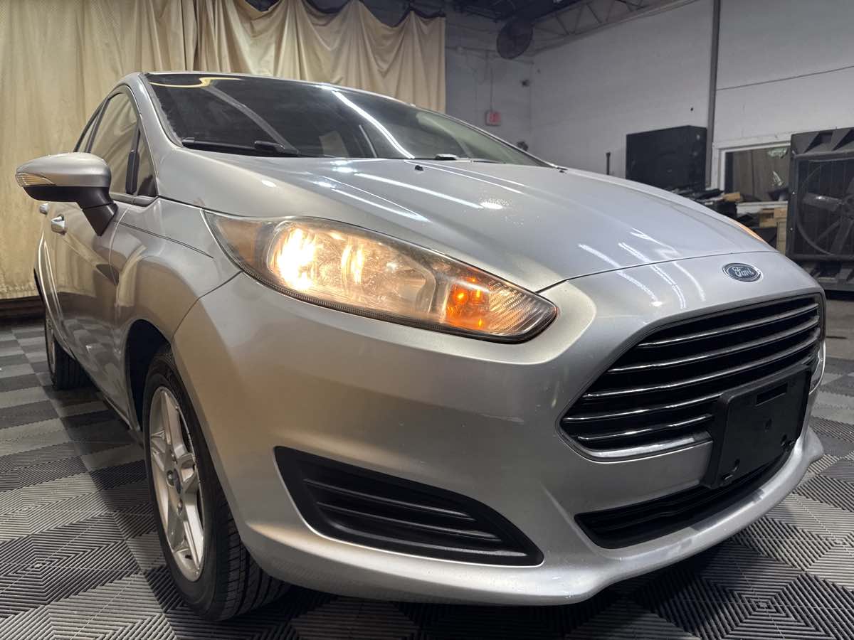 2019 Ford Fiesta SE photo 6