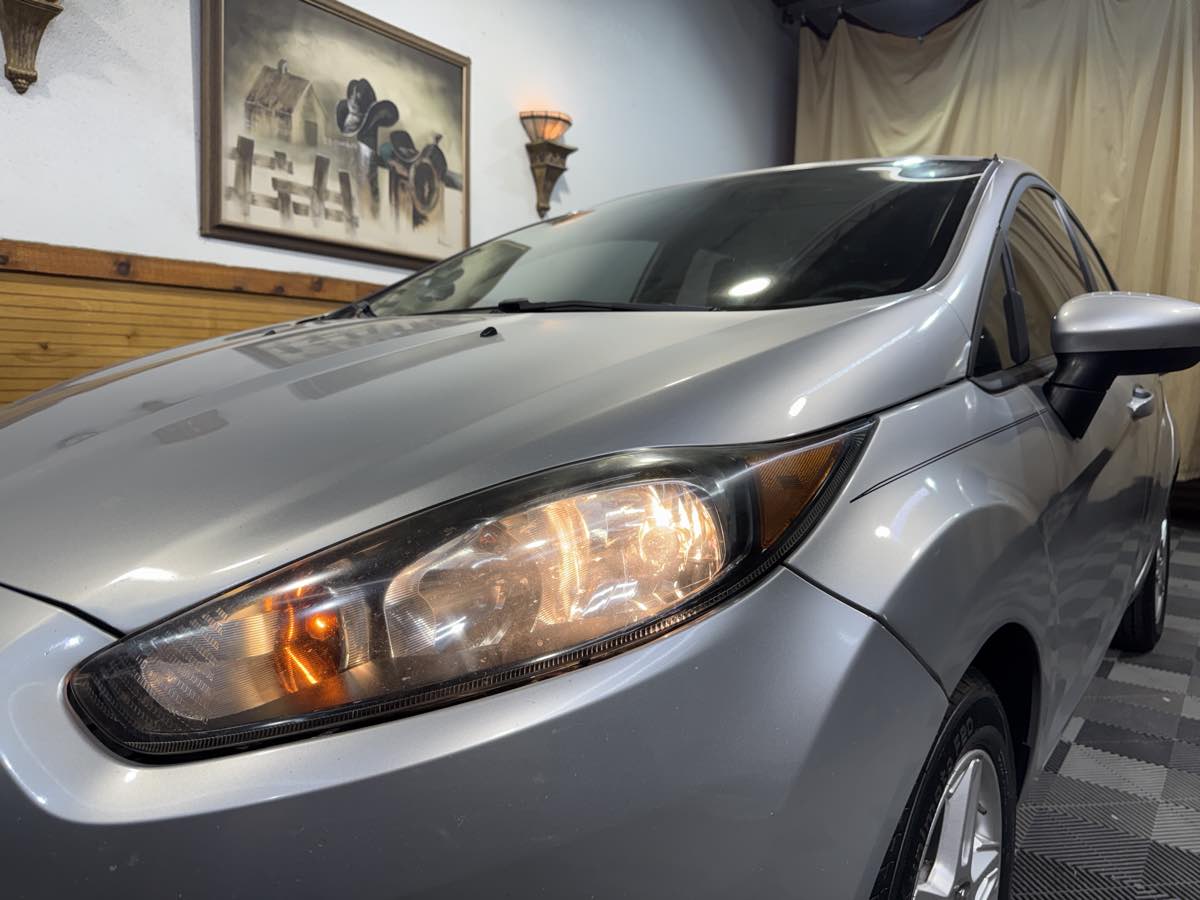 2019 Ford Fiesta SE - Photo 8