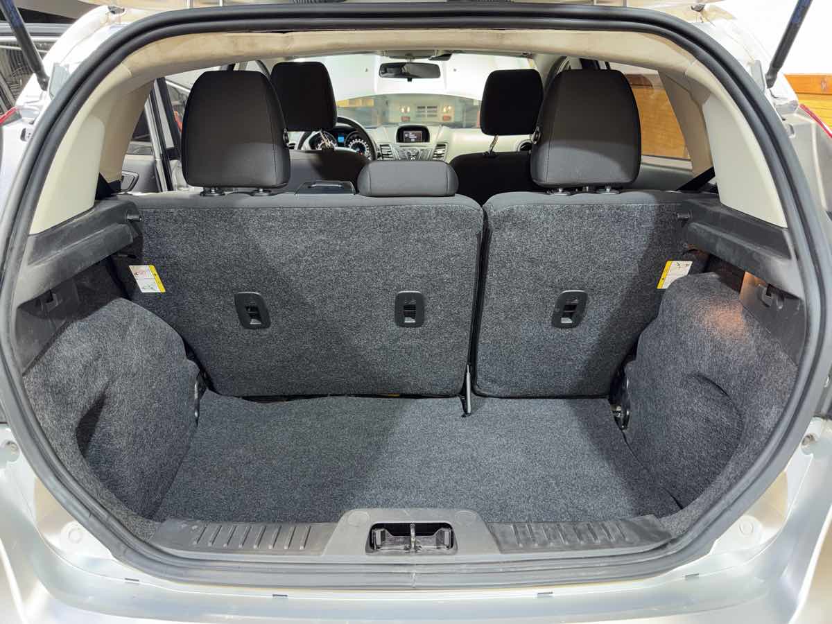 2019 Ford Fiesta SE - Photo 14