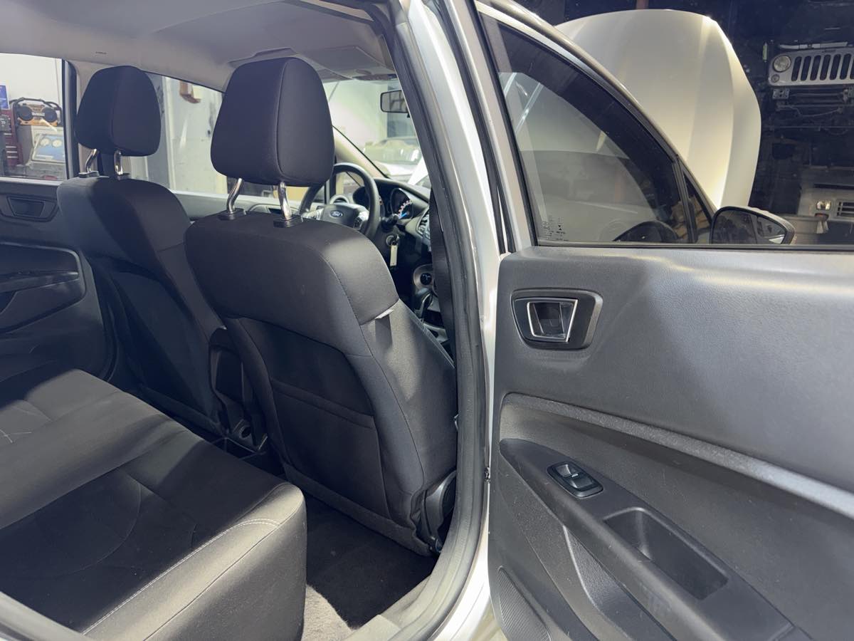 2019 Ford Fiesta SE photo 25