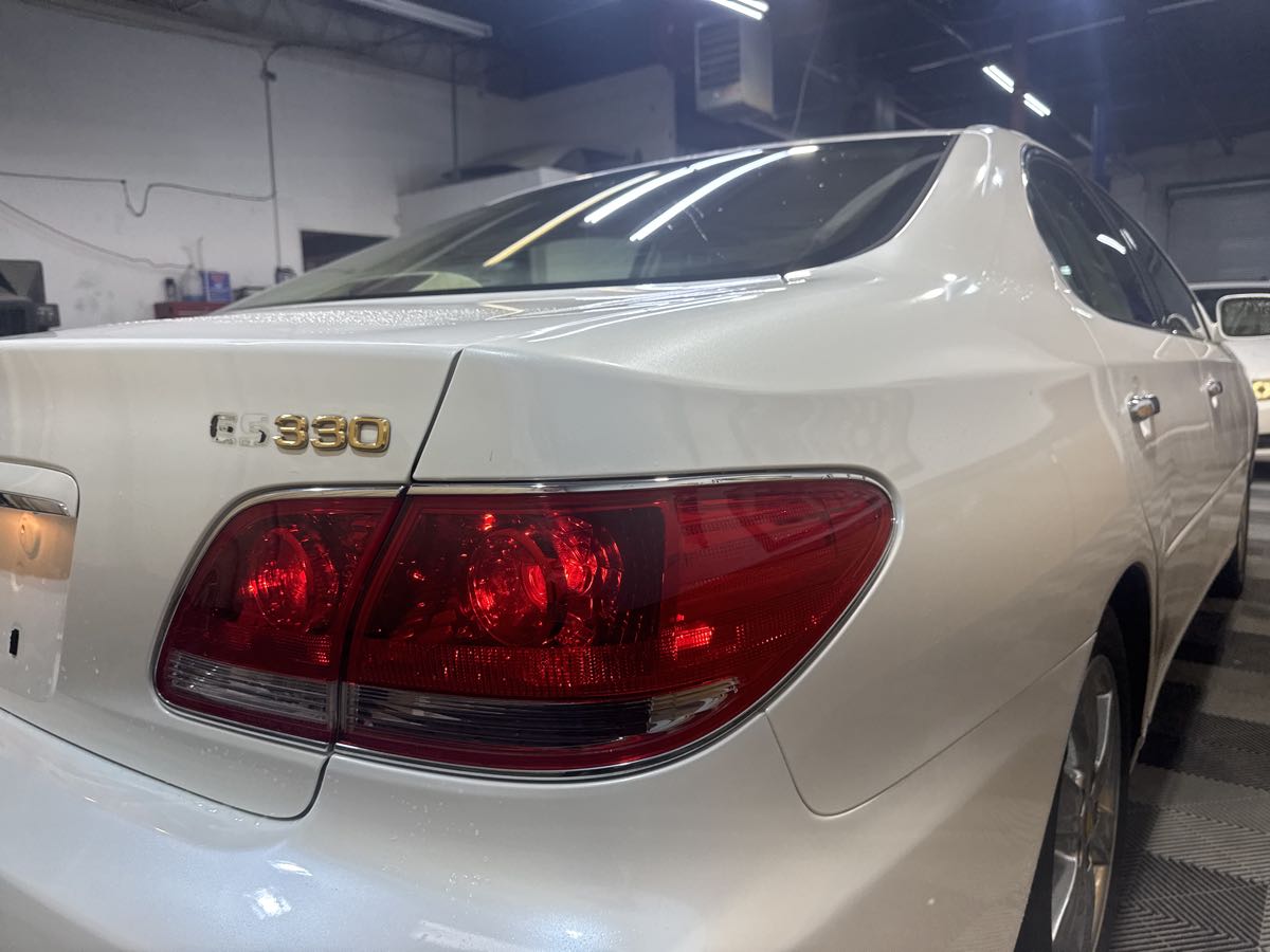 2005 Lexus ES 330 photo 9