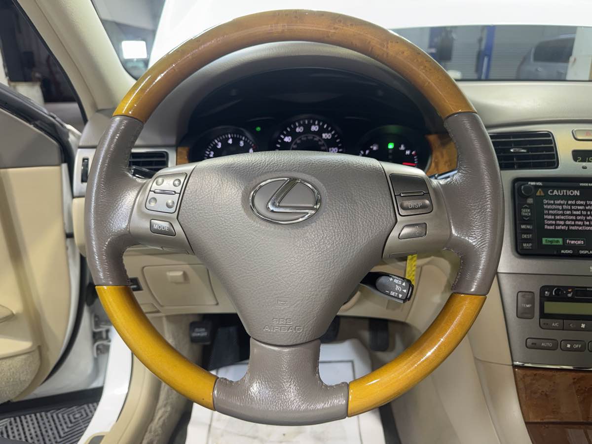 2005 Lexus ES 330 photo 17