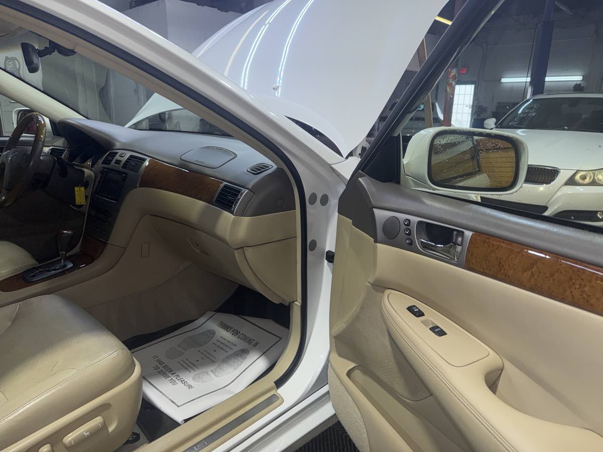 2005 Lexus ES 330 photo 25