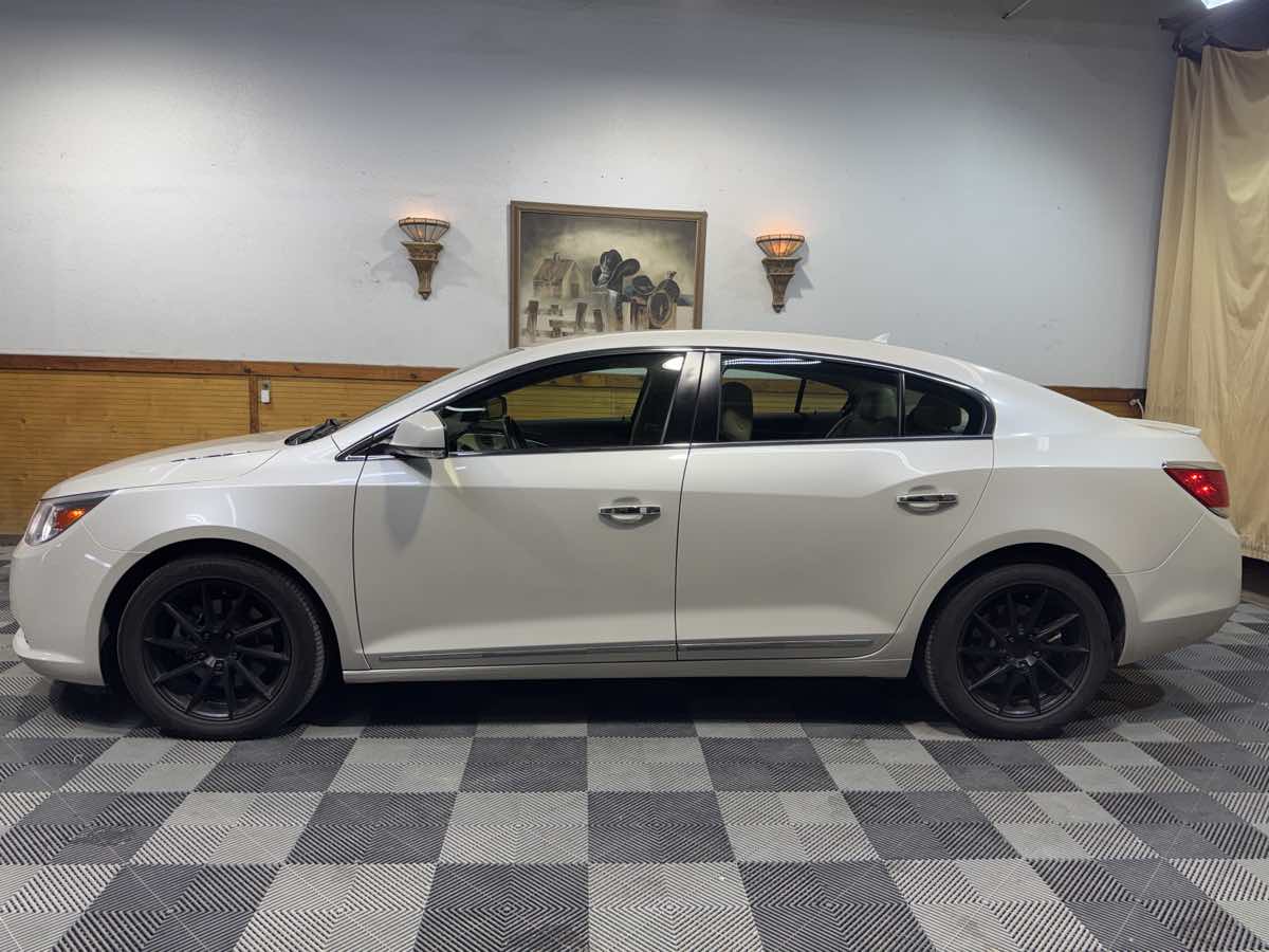 2012 Buick LaCrosse Premium photo 2