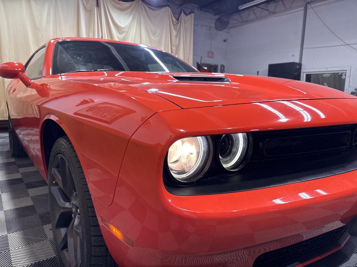 2022 Dodge Challenger SXT photo 7