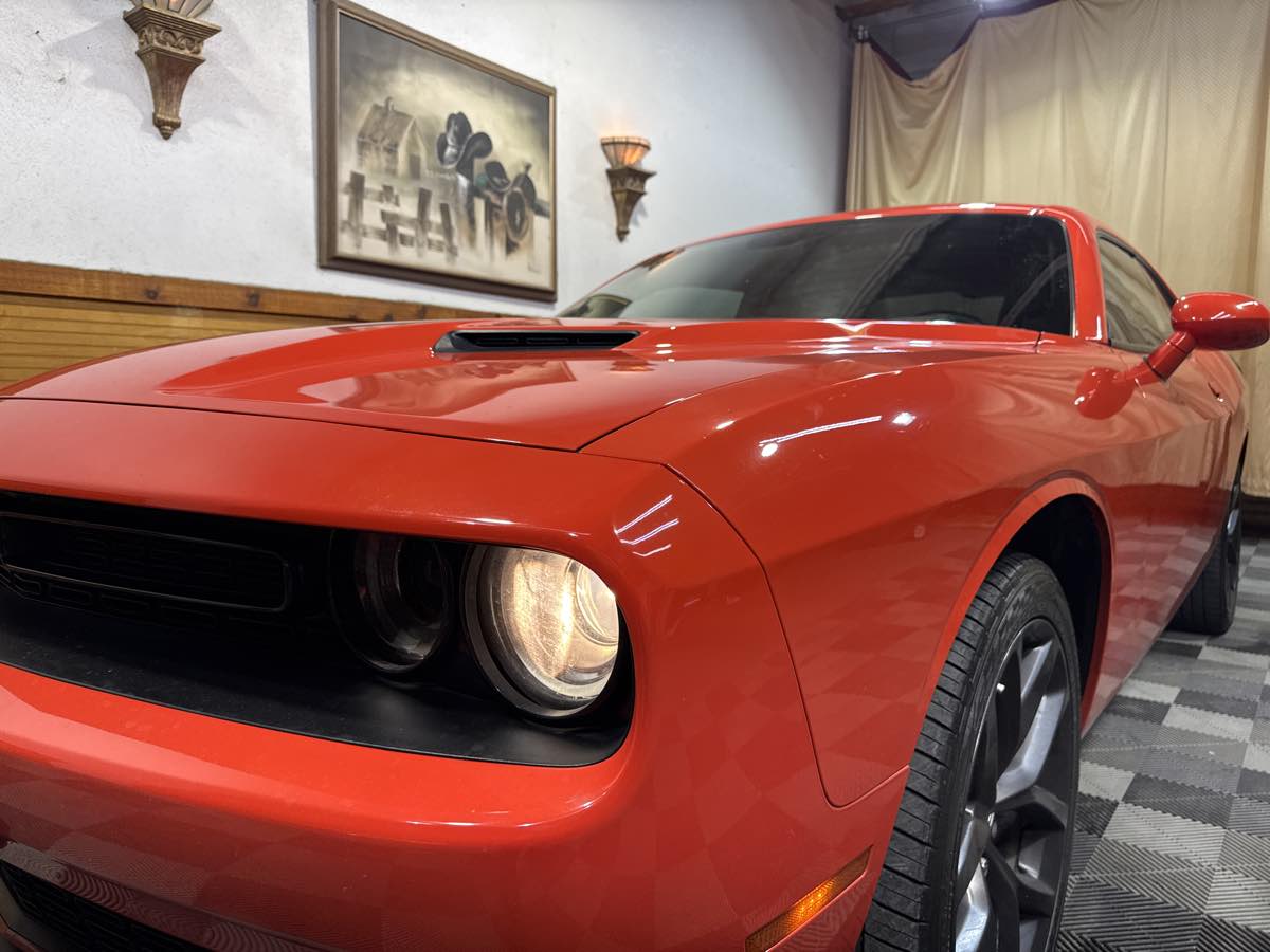 2022 Dodge Challenger SXT photo 8