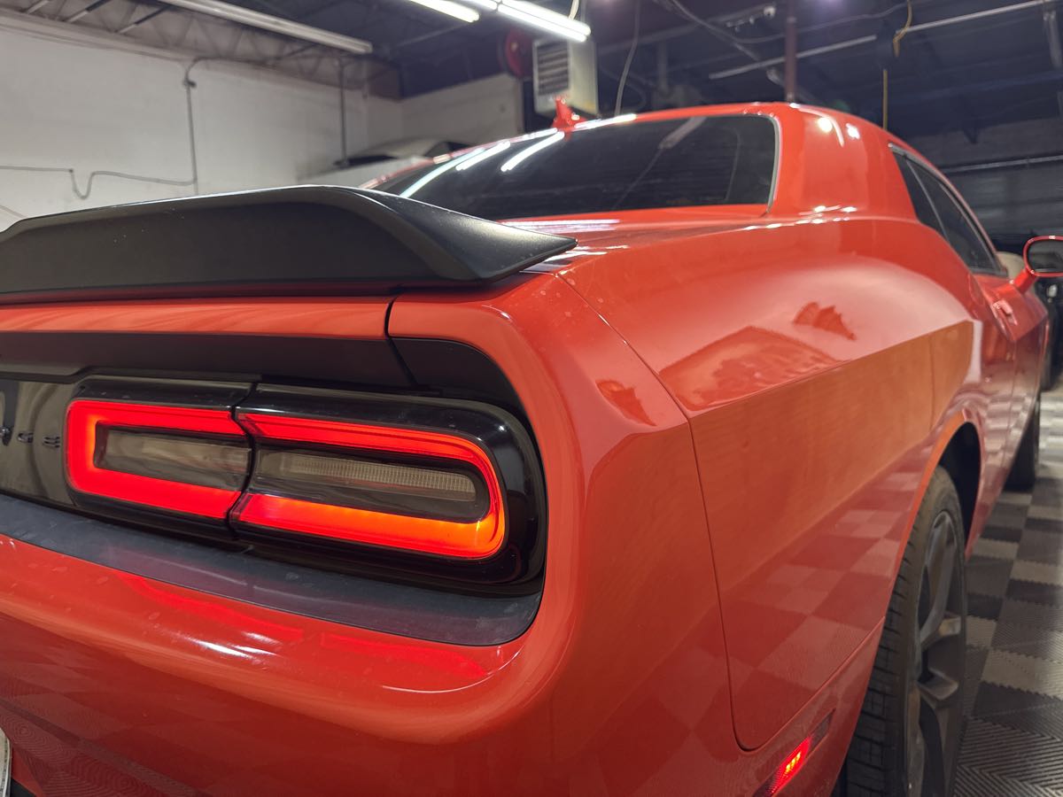 2022 Dodge Challenger SXT - Photo 10